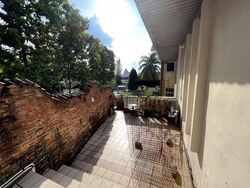 How Sun Close (D19), Terrace #604252671